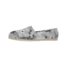 Load image into Gallery viewer, Forget Me Not Flower Black and White Unisex Classic Canvas Slip-On (Model 1206)