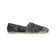 Load image into Gallery viewer, Cresent Paisley Black and White Unisex Classic Canvas Slip-On (Model 1206)