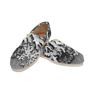 Moss Black and White Unisex Classic Canvas Slip-On (Model 1206)