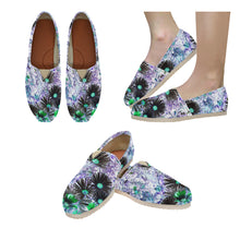 Load image into Gallery viewer, Livingstone Daisy Flower Reversed Unisex Classic Canvas Slip-On (Model 1206)