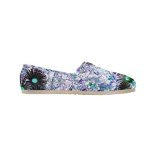 Load image into Gallery viewer, Livingstone Daisy Flower Reversed Unisex Classic Canvas Slip-On (Model 1206)