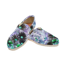 Load image into Gallery viewer, Livingstone Daisy Flower Reversed Unisex Classic Canvas Slip-On (Model 1206)