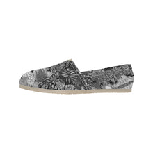 Load image into Gallery viewer, Pleasantly Paisley Black and White Unisex Classic Canvas Slip-On (Model 1206)